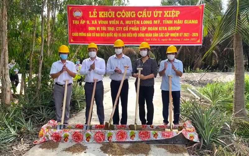 Lễ khởi công xây dựng cầu Út Xiệp tại xã Vĩnh Viễn A.