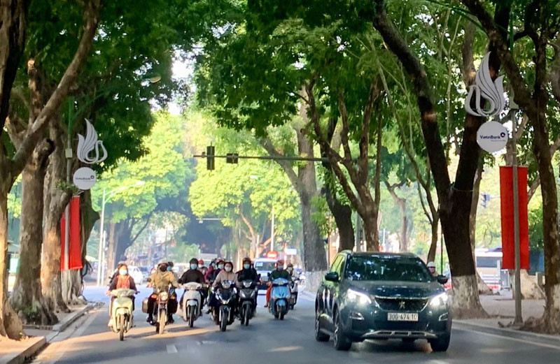 Khu vực Hà Nội sáng sớm có sương mù nhẹ, ngày nắng, sáng sớm và đêm trời lạnh. (Ảnh minh họa)