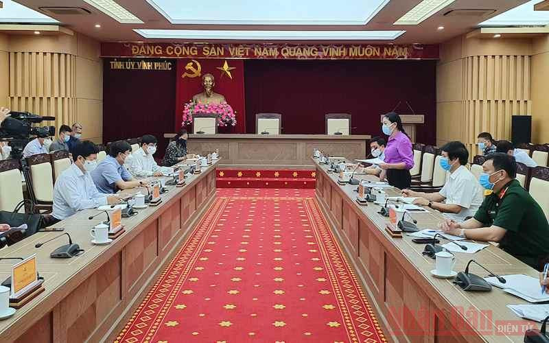 Đoàn công tác của Bộ Y tế làm việc với lãnh đạo tỉnh Vĩnh Phúc.