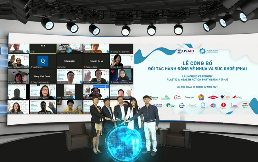 Đại diện các tổ chức tuyên bố thành lập Đối tác hành động về Nhựa và sức khỏe.