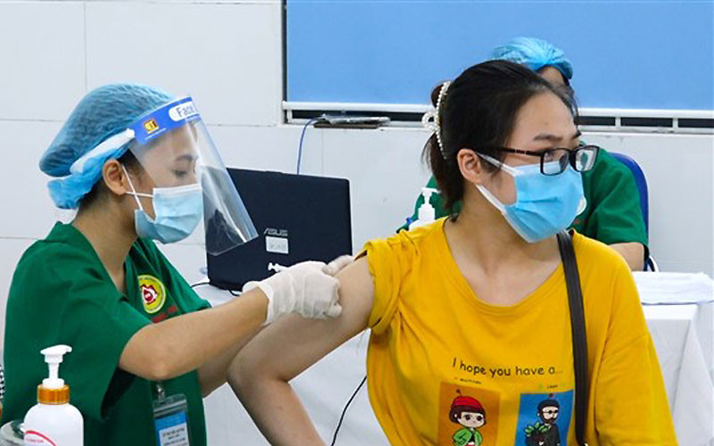 Hà Nội sẽ tiếp tục đẩy mạnh tiêm chủng để kiểm soát, ngăn ngừa dịch Covid-19.