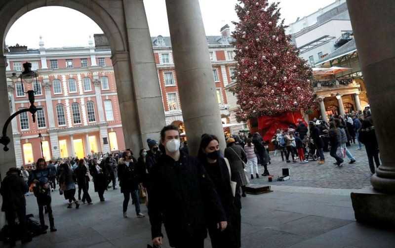 Các nước châu Âu đang tăng cường các biện pháp phòng ngừa trước lo ngại số ca nhiễm do biến thể Omicron sẽ tiếp tục tăng cao trong kỳ nghỉ Giáng sinh và năm mới. (Ảnh: Reuters)