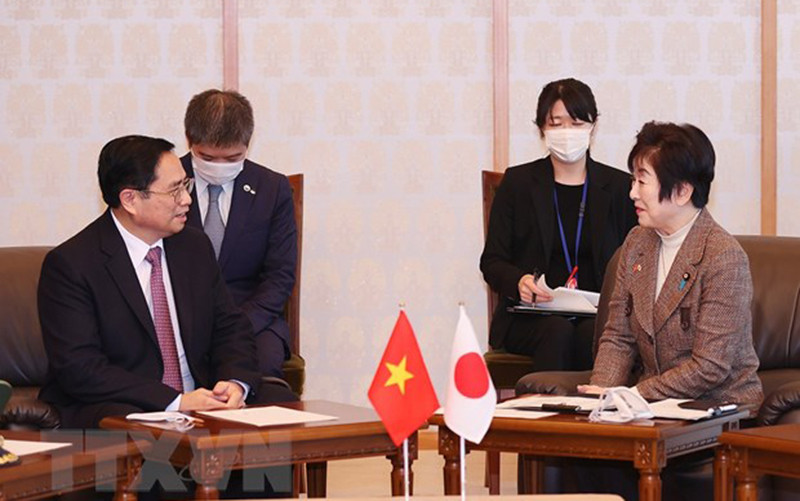 Thủ tướng Phạm Minh Chính hội kiến Chủ tịch Thượng viện Nhật Bản Santo Akiko. (Ảnh: TTXVN)