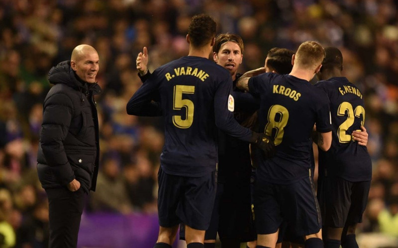 Real không mua sắm và Zidane phải bước vào mùa giải mới với những cầu thủ cũ.