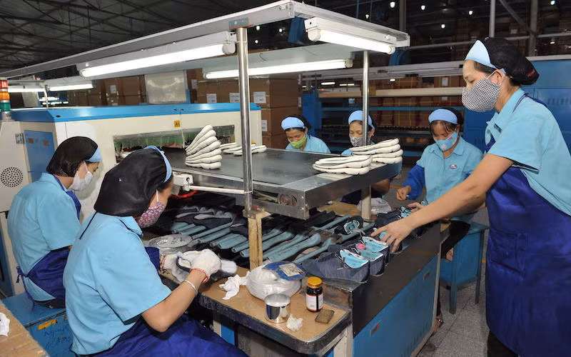 Doanh nghiệp da giày đang chịu thêm nhiều chi phí sản xuất trong mùa đại dịch.