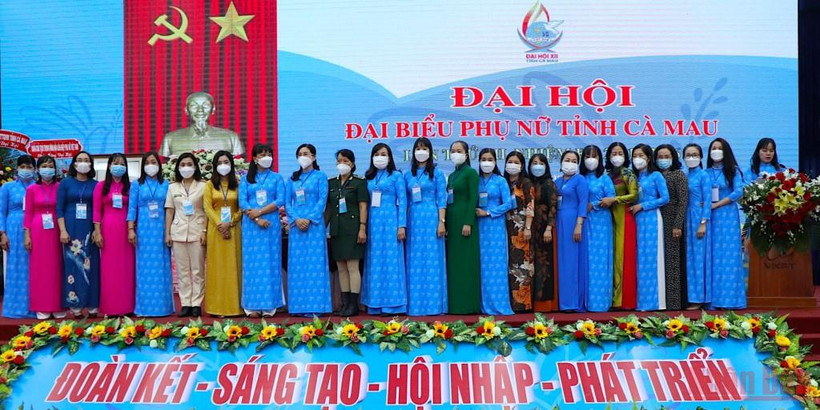 Đại hội đại biểu Hội Liên hiệp Phụ nữ tỉnh Cà Mau lần thứ 12, nhiệm kỳ 2021-2026, ra mắt Ban Chấp hành khóa mới.