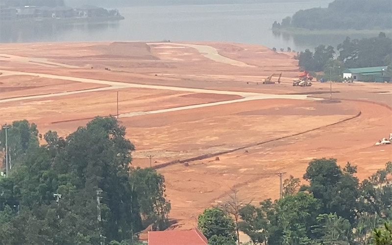 Công ty TNHH Đại Lải đã san lấp hơn 50ha mặt hồ Đại Lải.