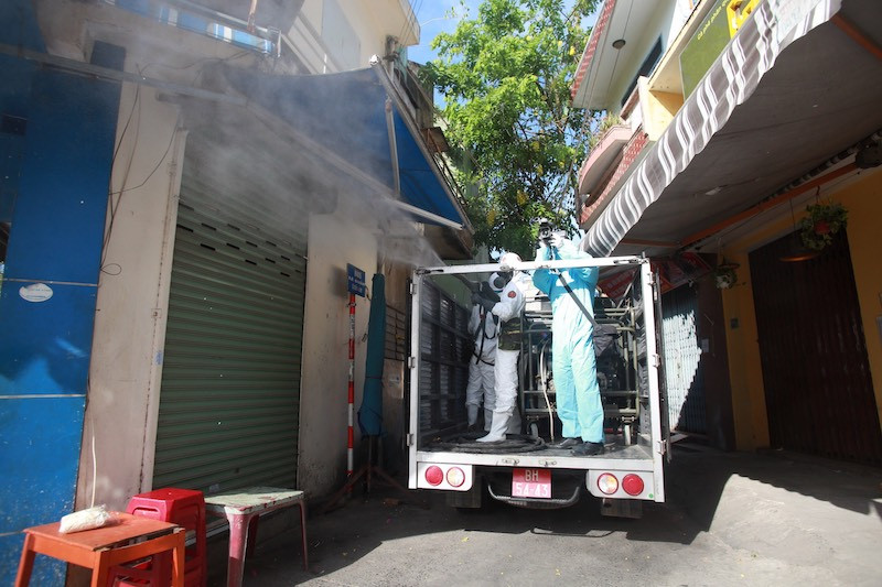 Phun khử khuẩn điểm nóng tại kiệt 407