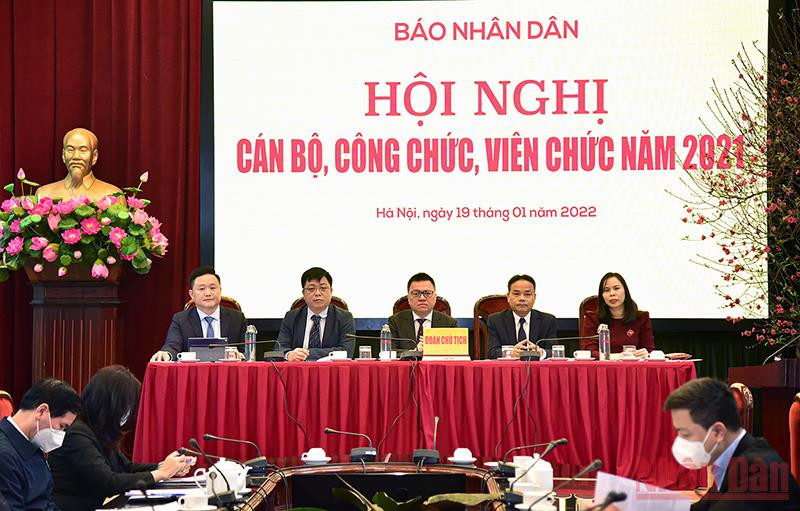 Đoàn chủ tịch chủ trì Hội nghị. (Ảnh: Thành Đạt)