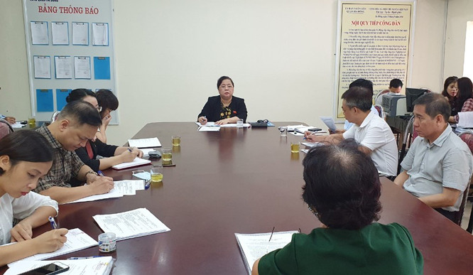 Chủ tịch HĐND thành phố Hà Nội tiếp công dân quận Hà Đông ngày 18-8-2020. (Ảnh: VŨ THỦY) 