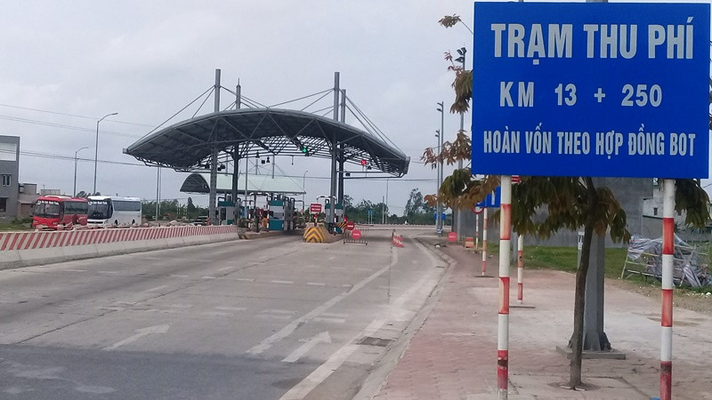 Hiện trường vụ nổ súng tại trạm thu phí Thanh Nê, Kiến Xương (Thái Bình) trong đêm 23-11.