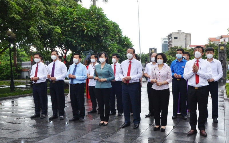 Dâng hương tưởng niệm 109 năm Ngày sinh Tổng Bí thư Nguyễn Văn Cừ