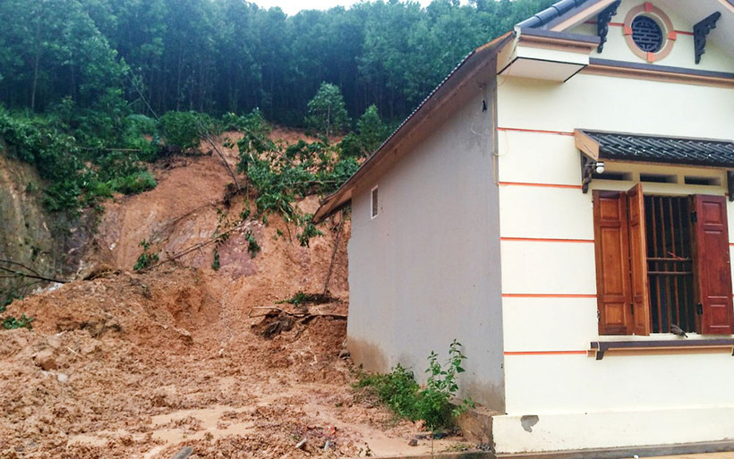 Hiện trường vụ sạt lở.