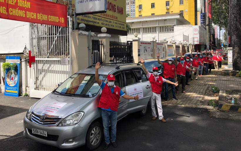 Ra quân “Chuyến xe nghĩa tình - Chung tay đẩy lùi dịch bệnh Covid-19”