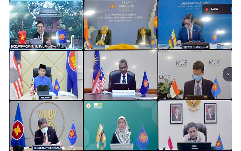 Các đại biểu tham dự hội nghị.