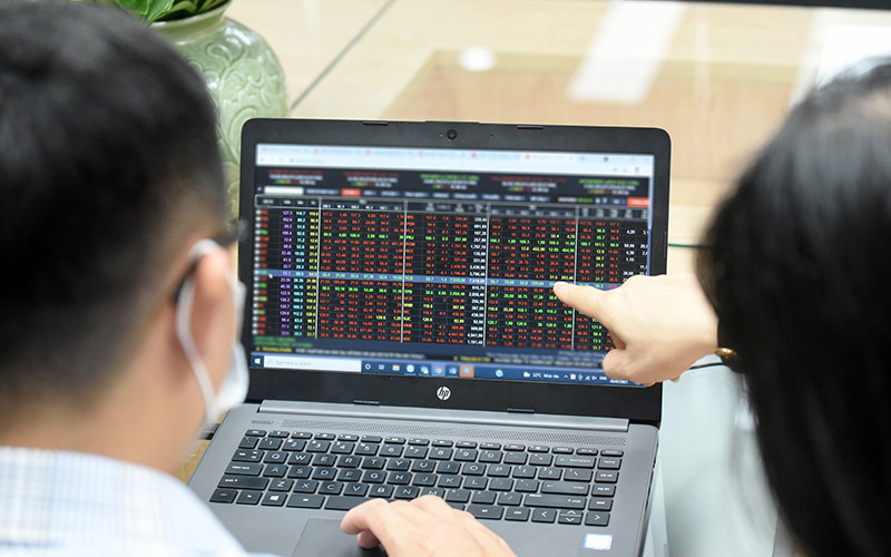 Nhiều người đã bị lừa khi góp vốn giao dịch trên sàn quốc tế. (Ảnh MINH HÀ)