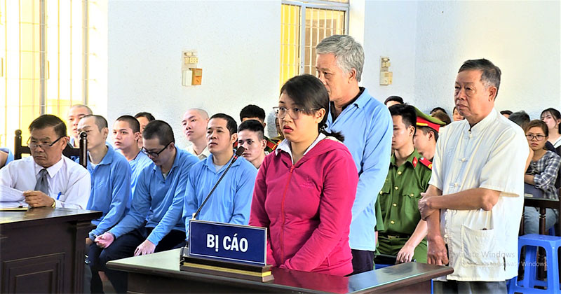 Các bị cáo tại phiên tòa.