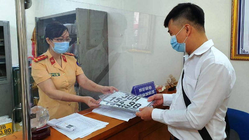Cục Cảnh sát giao thông khuyến cáo người dân làm thủ tục đăng ký xe trực tuyến.