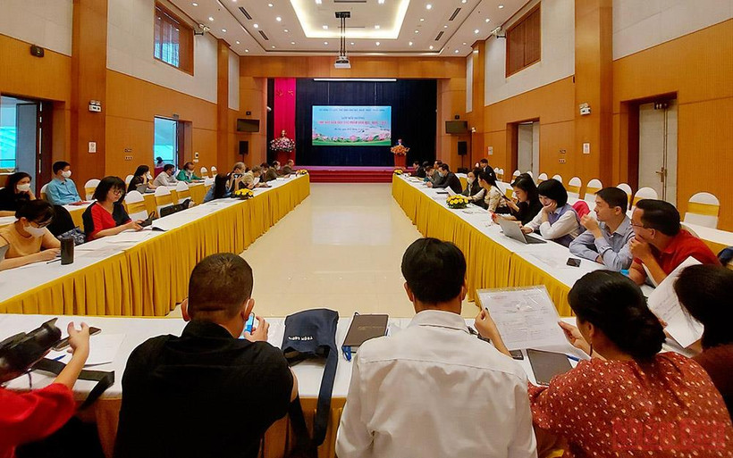 Lớp tập huấn, bồi dưỡng lý luận, phê bình văn học, nghệ thuật. (Ảnh: MAI LỮ)