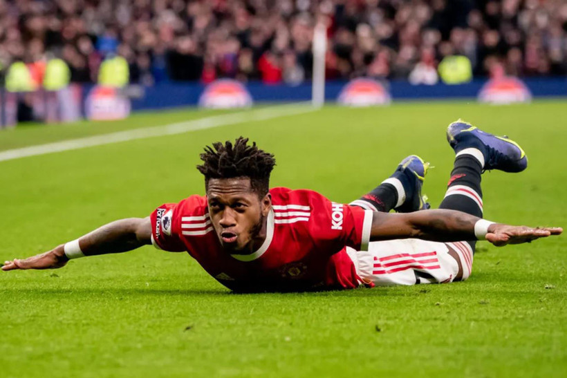 Fred ăn mừng sau khi ghi bàn vào lưới Crystal Palace. (Ảnh: Premier League) 