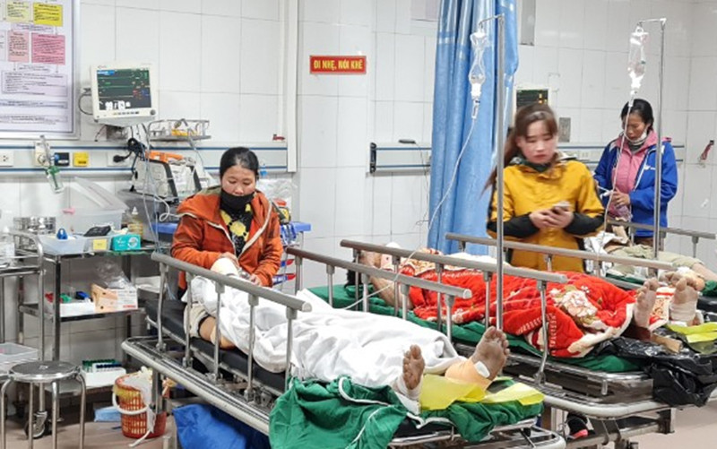 Cấp cứu và chăm sóc các nạn nhân bị thương tại bệnh viện 115.