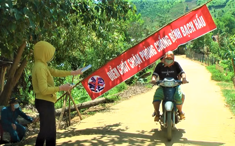 Một điểm chốt chặn phòng, chống dịch bạch hầu ở Đắk Lắk.