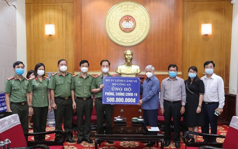 Hơn 3.500 tỷ đồng ủng hộ và đăng ký ủng hộ Quỹ vaccine phòng, chống Covid-19.