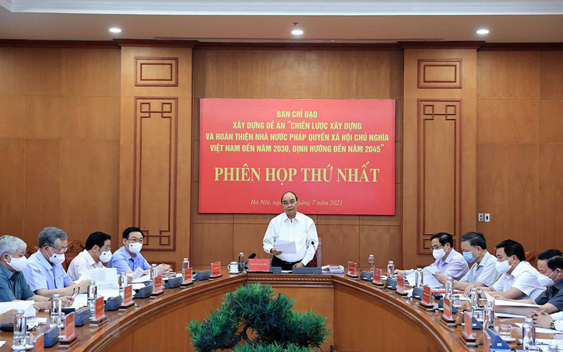 Đồng chí Nguyễn Xuân Phúc, Ủy viên Bộ Chính trị, Chủ tịch nước, Trưởng Ban Chỉ đạo Cải cách Tư pháp Trung ương, Trưởng Ban Chỉ đạo xây dựng Đề án phát biểu. Ảnh: TTXVN