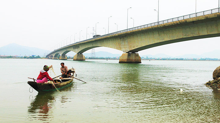 Cầu Gianh trên quốc lộ 1A.
