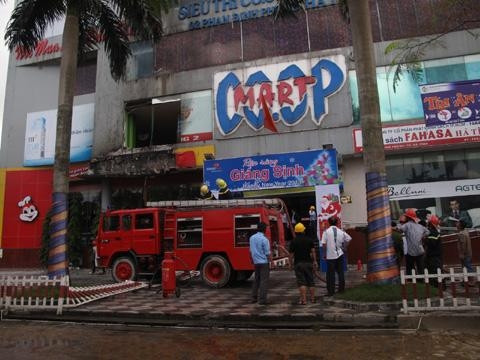 Hà Tĩnh : Cháy siêu thị BMC, một người thiệt mạng