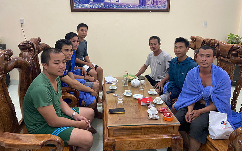 Bảy thuyền viên trên tàu Bạch Đằng bị chìm đã được cứu.