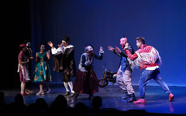 Hài kịch Cơn ghen của Lọ Lem. Ảnh: LUCTEAM