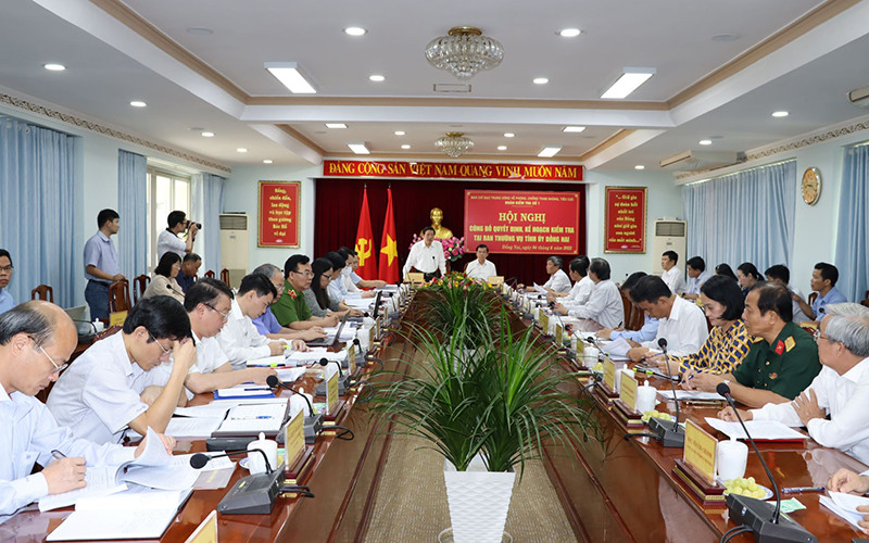 Quang cảnh buổi làm việc.