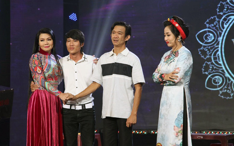 Hình ảnh trong gameshow "Ðường đến danh ca vọng cổ".