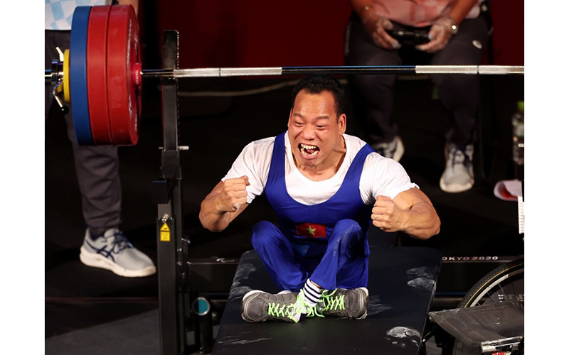 Hơn cả mầu huy chương HOÀNG DUY