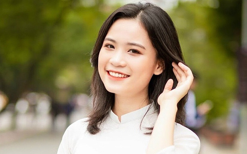  Cán bộ Đoàn xuất sắc, tiêu biểu Lê Ngọc Trinh. 