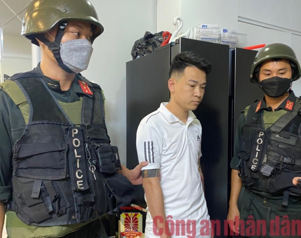 Công an bắt giữ đối tượng Đỗ Ngọc Hà - Hà Miên. (Ảnh: cand.com.vn)