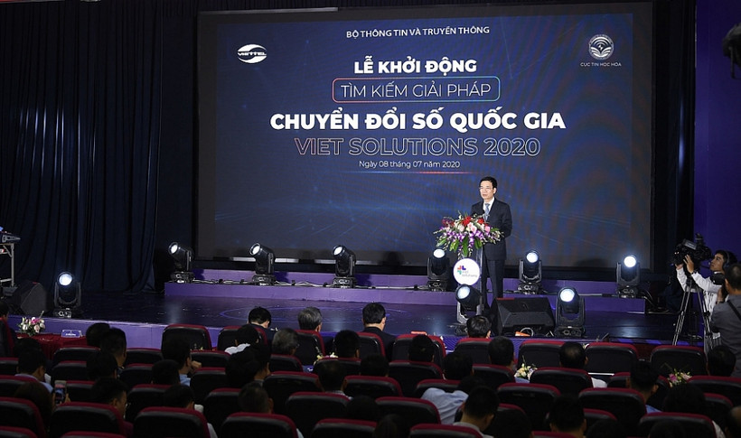Quản trị thực thi, chuyển đổi số và tăng trưởng xanh