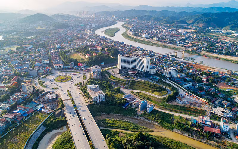 TP Lào Cai ngày càng phát triển. Ảnh: NGỌC BẰNG