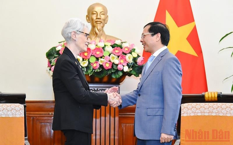 Bộ trưởng Ngoại giao Bùi Thanh Sơn tiếp Thứ trưởng thứ nhất Ngoại giao Hoa Kỳ Wendy Sherman. (Ảnh: Bộ Ngoại giao)