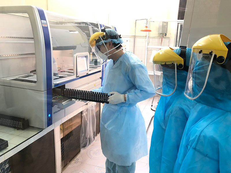 Xét nghiệm bằng phương pháp PCR tại Trung tâm Y tế dự phòng Hải Phòng.