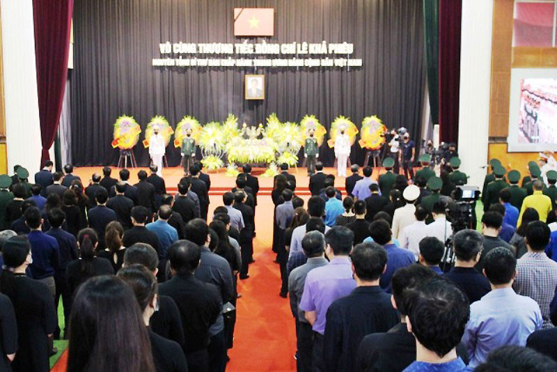 Toàn cảnh Lễ truy điệu đồng chí Lê Khả Phiêu tại Thanh Hóa.