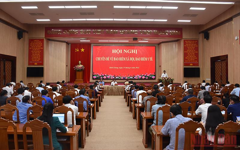 Hội nghị chuyên đề về bảo hiểm xã hội, bảo hiểm y tế ở Kiên Giang, ngày 15/6. 