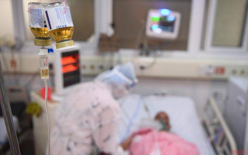 Bệnh nhân Covid-19 được điều trị tại Bệnh viện Bệnh Nhiệt đới Trung ương. (Ảnh: THÀNH ĐẠT)