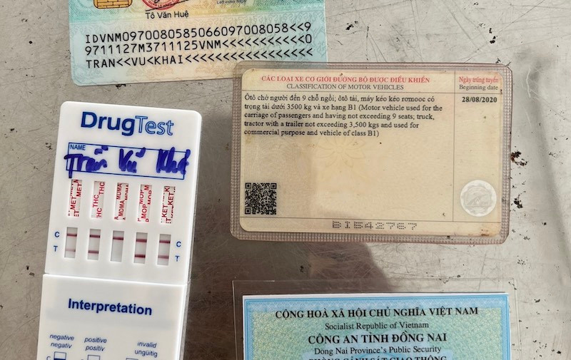 Kết quả xét nghiệm nhanh xác định lái xe dương tính với chất ma túy.