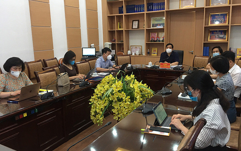 Hội chẩn bốn ca bệnh nặng, rà soát năng lực hồi sức cấp cứu tuyến dưới