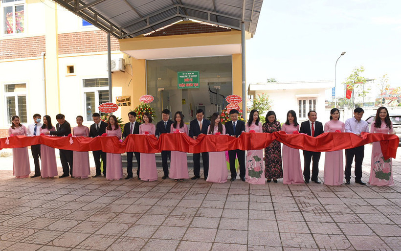 Khánh thành đơn nguyên chạy thận nhân tạo ở Trung tâm y tế huyện Nam Đàn.