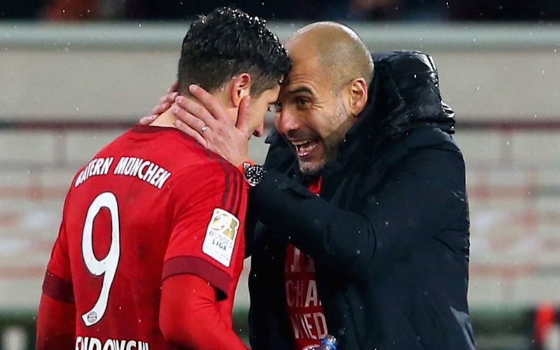 Pep Guardiola và Lewandowski thời còn ở Bayern. (Ảnh: ESPN)