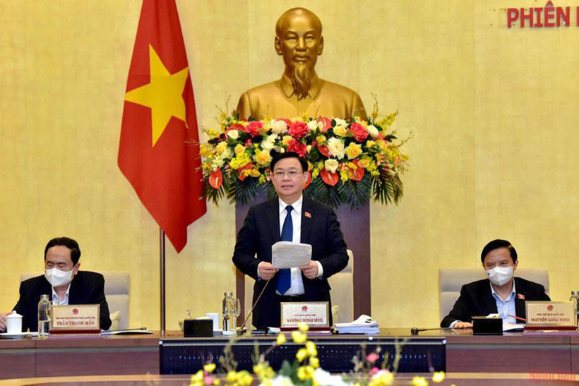 Chủ tịch Quốc hội Vương Đình Huệ phát biểu tại một phiên họp của Ủy ban Thường vụ Quốc hội. (Ảnh: Duy Linh)