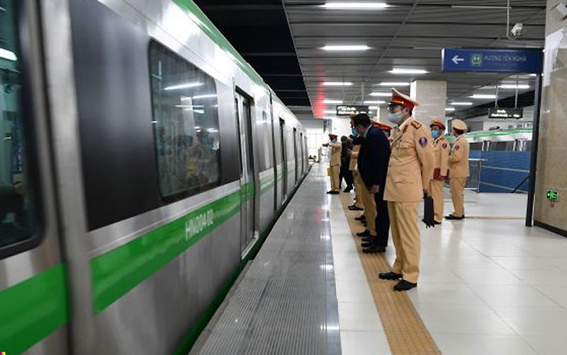 Lực lượng Cảnh sát giao thông sẽ giám sát việc chấp hành quy định về an toàn giao thông của nhân viên vận hành tàu Cát Linh-Hà Đông và hành khách đi tàu.